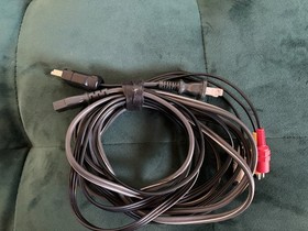 TESTED Sega Dreamcast Console Bundle + 2 Controllers, 2 Blue VMUs, 5 Games