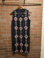 Banana Republic Beaded and Embroidered Navy Blue dress Sheath size small.sku 96