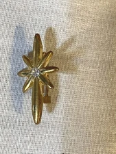 Star of Bethlehem Gold Tone Lapel Pin, 1.25" tall with rhinestone center, new