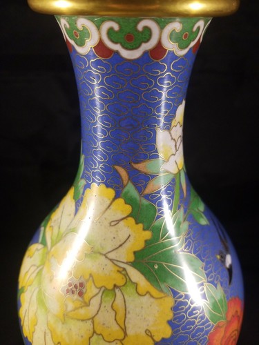 Antique Chinese Cloisonne Vase - Picture 2 of 6