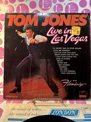 Tom Jones Live in Las Vegas at The Flamingo LP 1969 PLAY TESTED EXCELLENTLY - Picture 2 of 7