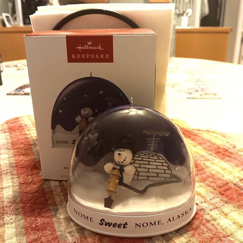 HALLMARK DISNEY KNICK KNACK SNOW GLOBE ESCAPE PLAN 2025 CHRISTMAS ORNAMENTS