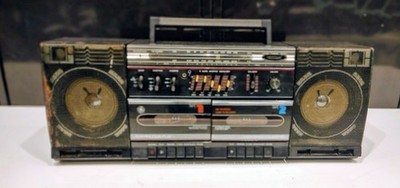 GE AM FM Dual Cassette Stereo Hi Speed Dubbing  Boombox Model 3-5676A