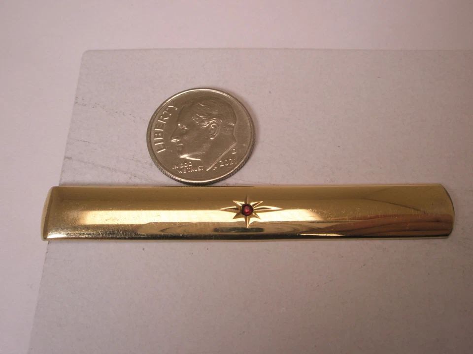 Clip de barra de corbata ANSON de colección con diseño de estrás rojo de 2-1/2" simple liso Foto 2 de 4