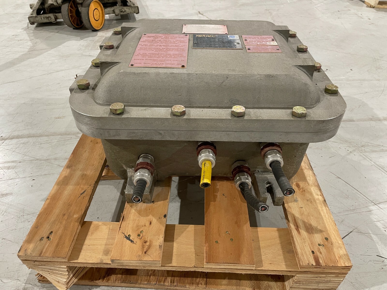 Adalet XCE 161606 N4 Hazardous Location Explosion & Fire Proof