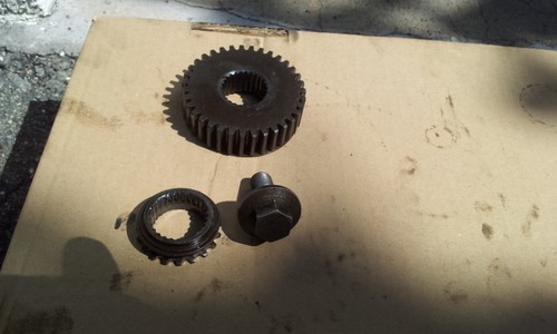 Kurbelwelle  Stirnritzel Honda GL650 D Silver Wing RC10  bj83