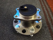 KUSATEC Rear Wheel Hub Bearing Assembly for Chrysler Dodge Jeep Sebring (512332)