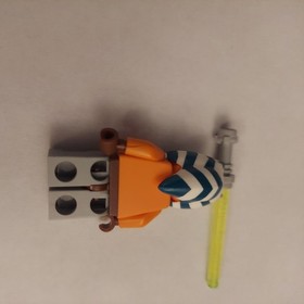 Lego Star Wars minifigure Ahsoka Tano 8037 / Year 2009 WITH LIGHTSABER