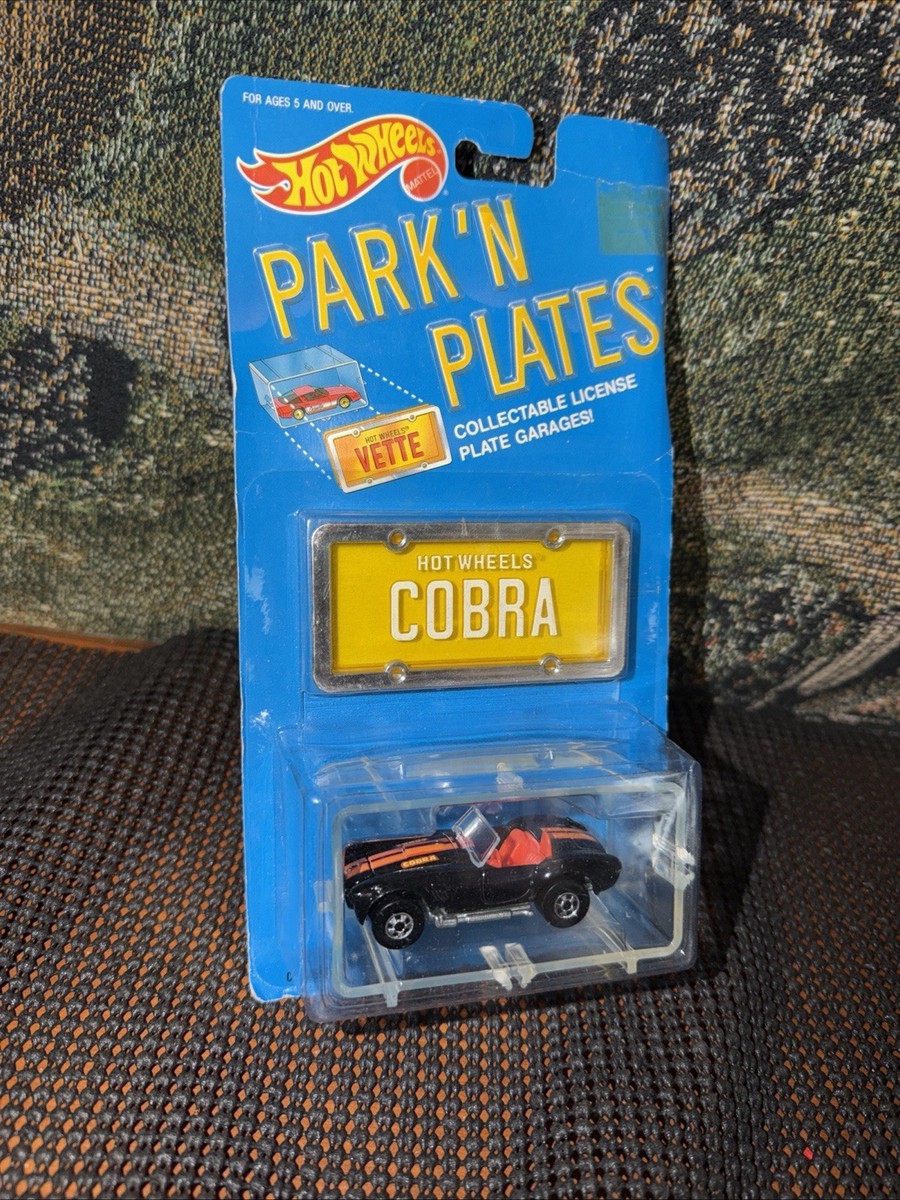 Hot Wheels Park 'N Plates Classic Cobra Black Error Upside Down