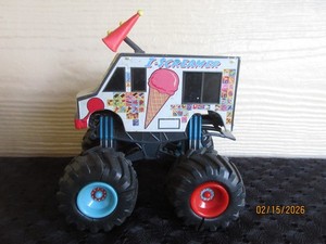 Disney Pixar Cars Toon Deluxe I-Screamer Monster Truck Die-cast Metal