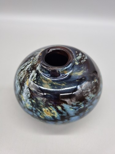 A Lesley Ann Clarke Studio Glass Vase, Cornwall, 2014. - Picture 7 of 12