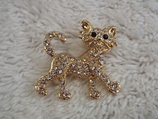 Goldtone Rhinestone Cat Pin D70 