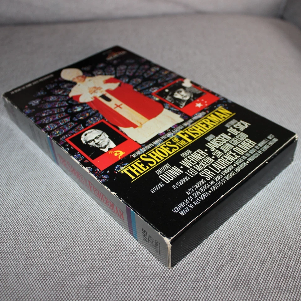 Raro 1968 LOS ZAPATOS DEL PESCADOR 1987 MGM estuche grande VHS Anthony Quinn Foto 3 de 4