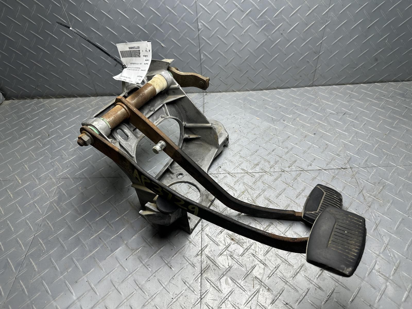 97-03 Ford F-150 OEM Manual Transmission Clutch & Brake Pedal Bracket Assembly