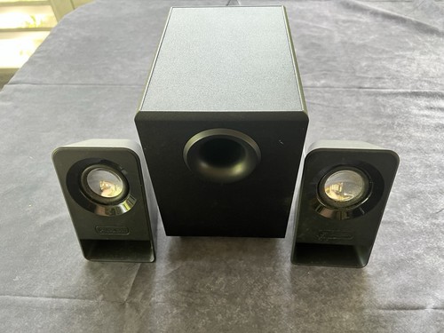 Logitech Z213 Compact 2.1 Speaker System - Black Used/ In Box - 第 8/12 張圖片