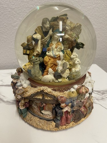 Kirkland Nativity Musical Water Globe with Revolving Base Plays Joy to the World - Picture 4 of 16