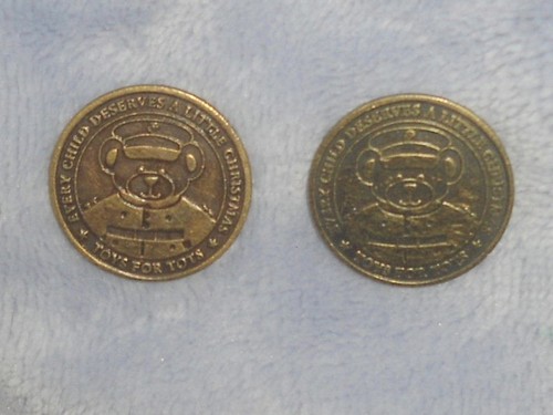 United States MARINE CORP Semper Fi Toys for Tots 2 CHALLENGE COIN Brass Colored - Picture 2 of 2