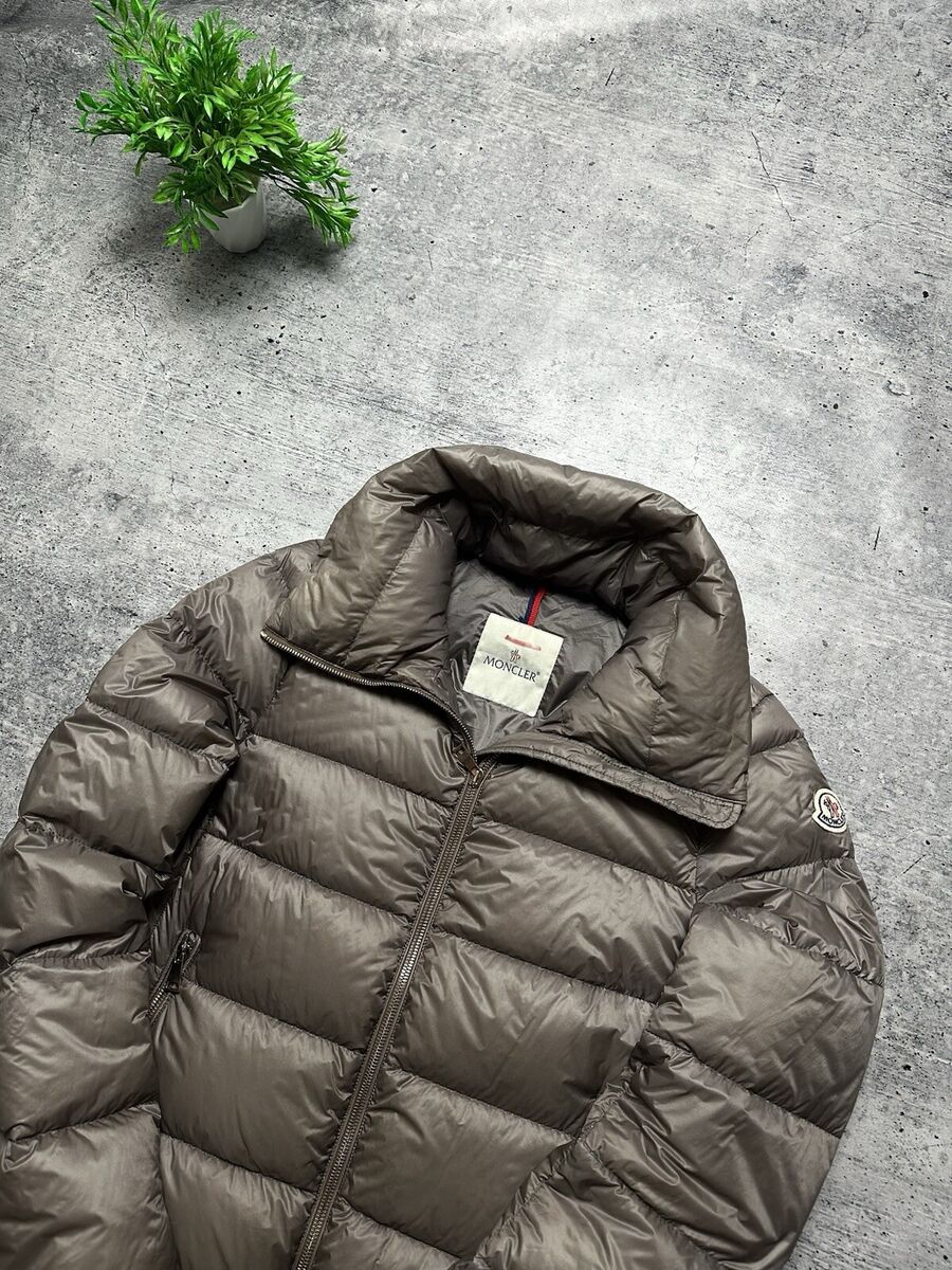 Moncler Torcy Giubbotto Down Puffer Luxury Streetwear Y2K Moncler Torcy Giubbotto Down Puffer Luxury Streetwear Y2K