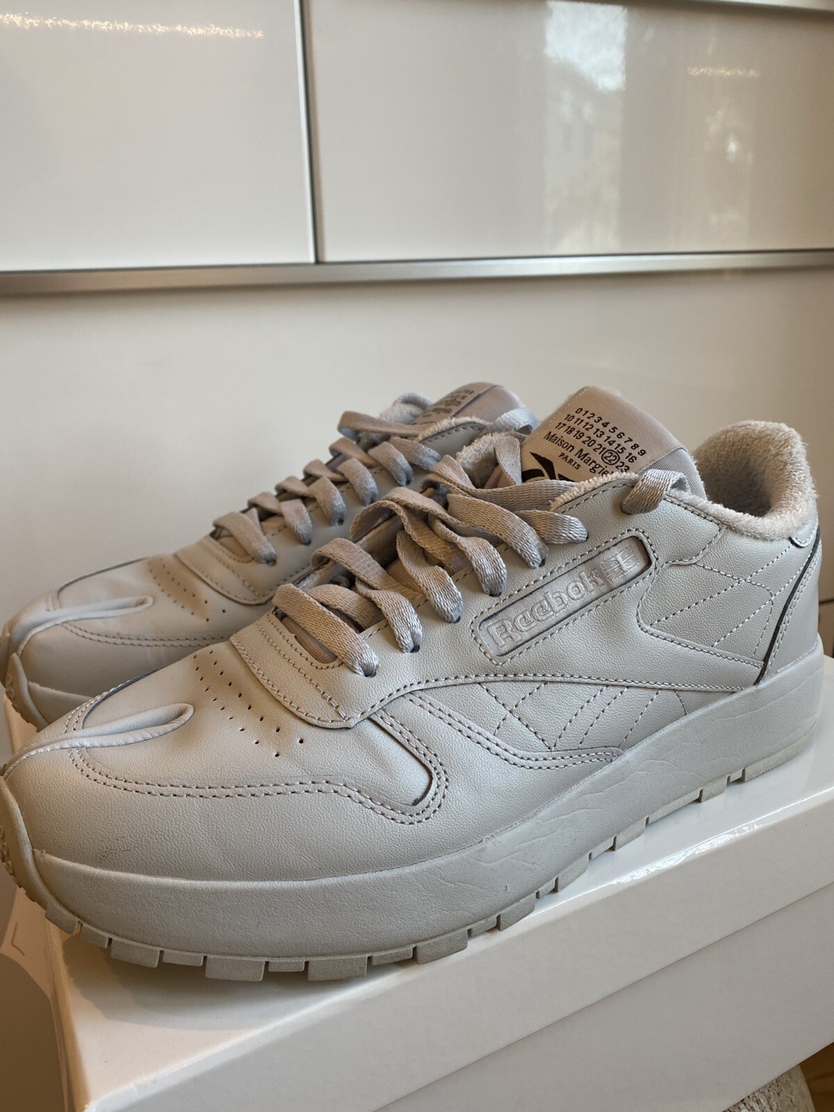 Size 8.5- Reebok Classic Leather Tabi x Maison Margiela Pure Gray 2021 - H05534 image 4