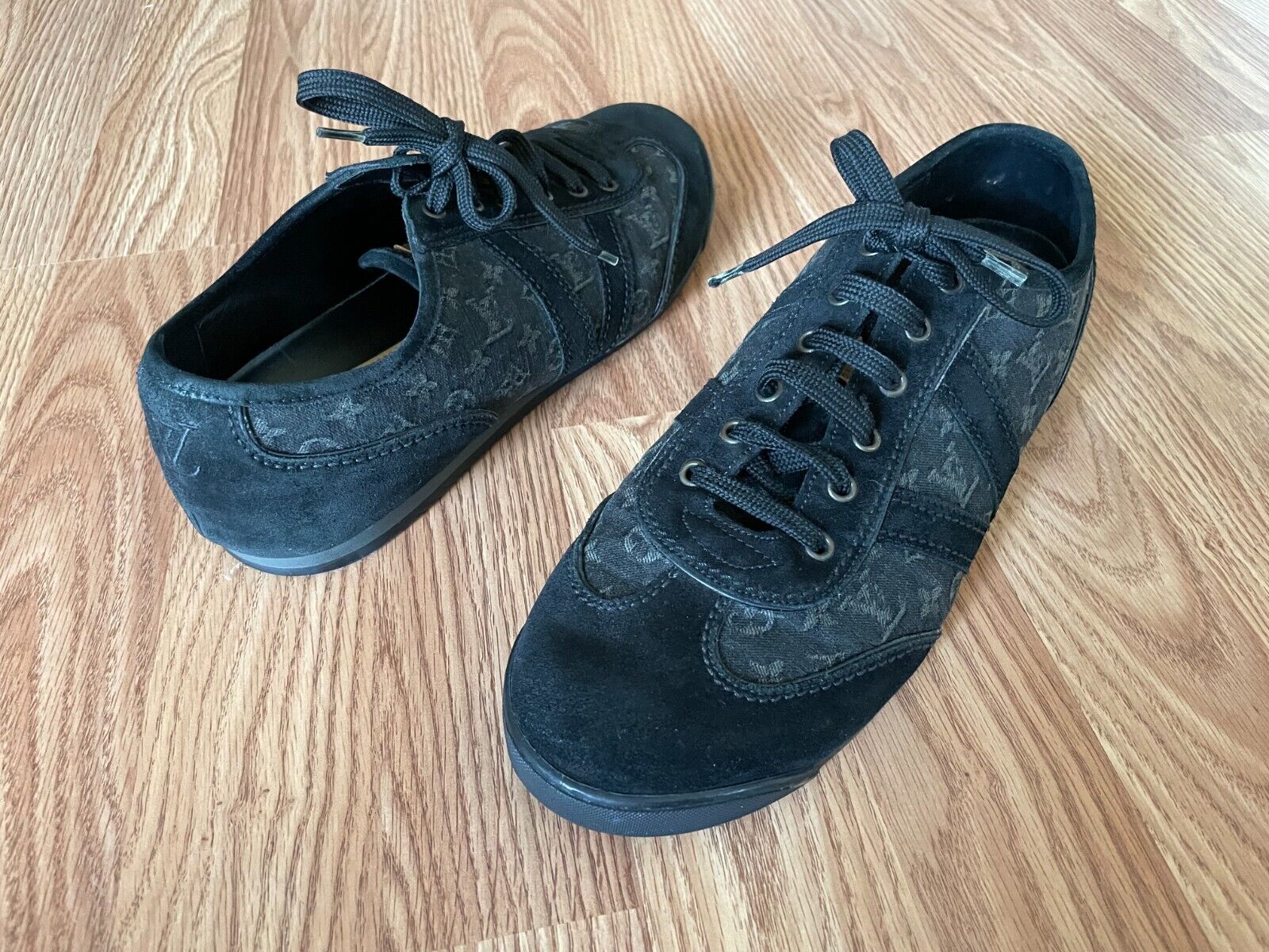 Louis Vuitton Men Shoes Sneaker Lace Up in Italy Size 9 Read | eBay