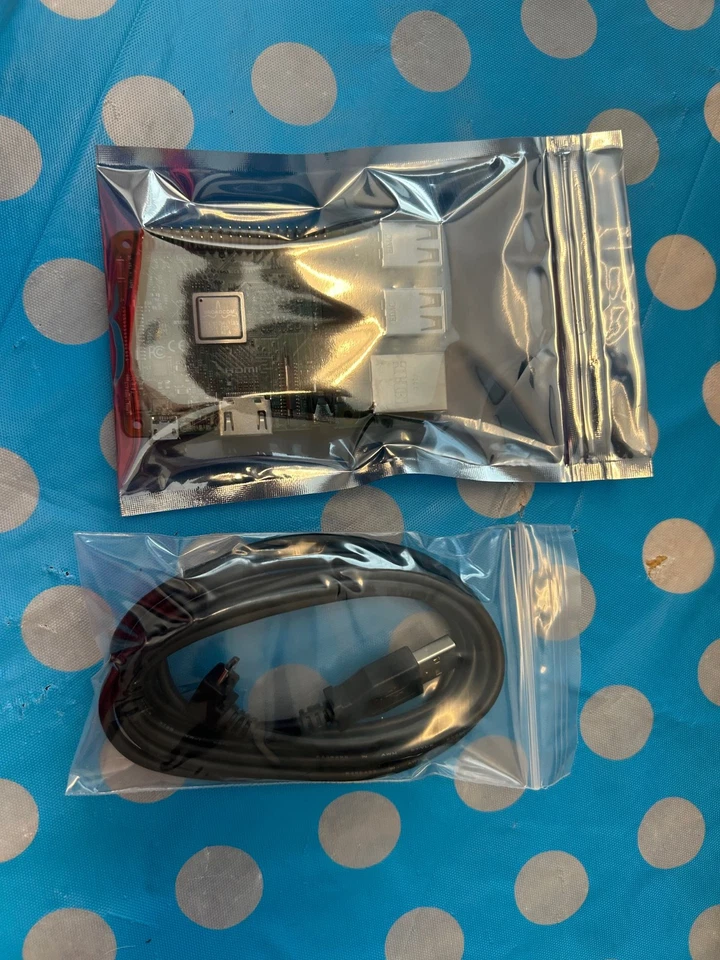 Raspberry Pi 3 Model B Quad Core 1.2ghz 64bit CPU 1gb RAM WiFi & Bluetooth 4.1 - Image 3 of 3