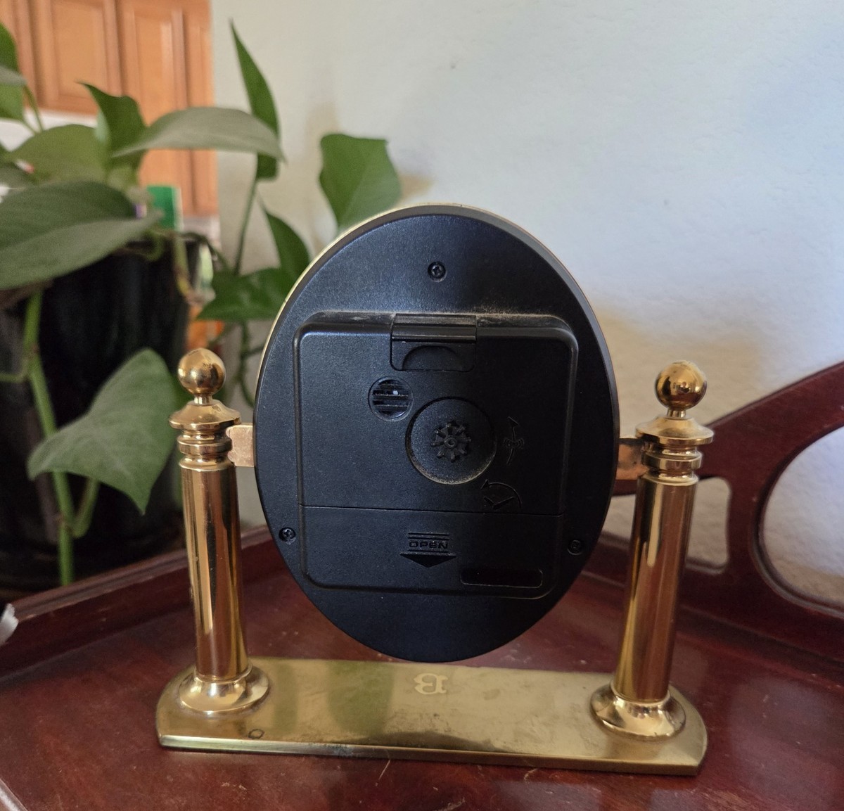 Clock Brass Mantle Desk Office W Alarm Montreux Quartz AA Battery  display picture 1
