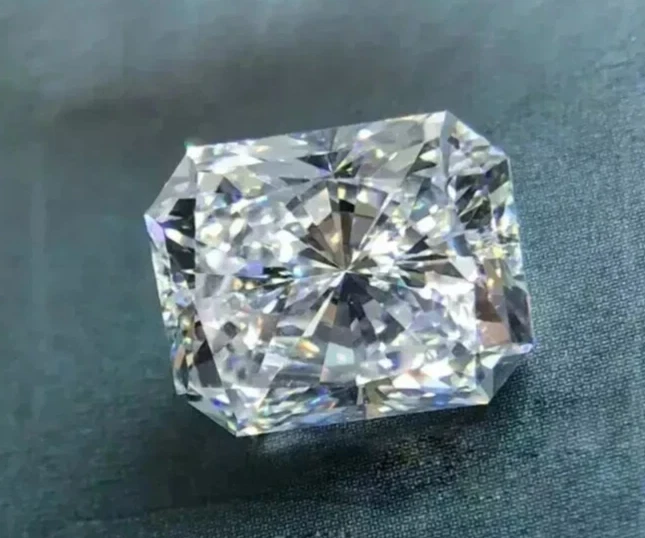 Loose Lab-Grown CVD Diamond 5.45 Ct Radiant Cut VVS1 - F Certified Diamond - Image 2 of 4