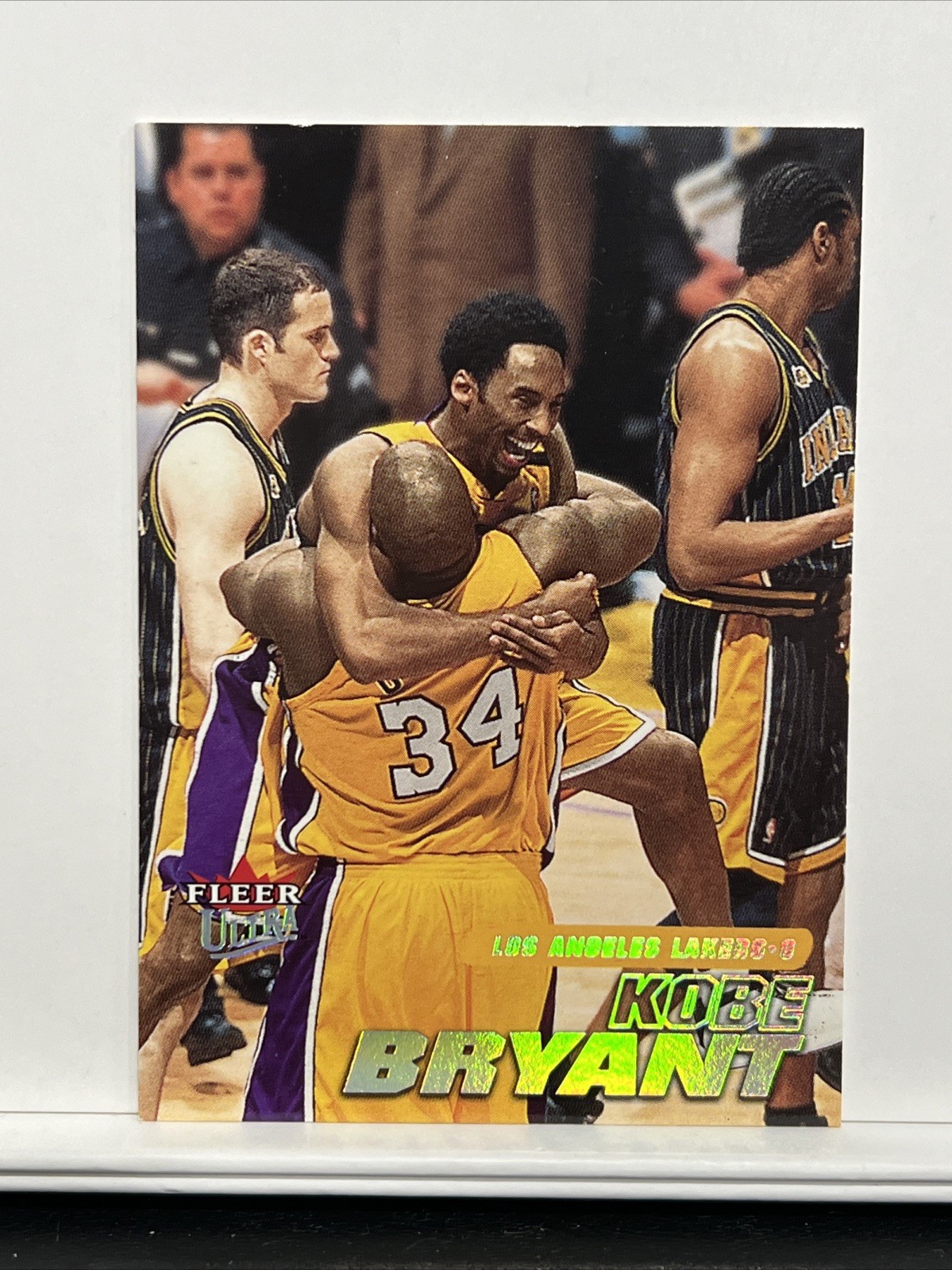2000-01 Fleer Ultra Kobe Bryant #10