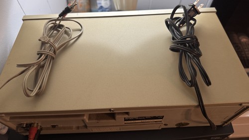 Vintage Sharp RT-100 StereoCassette DeckDolby/Works/cassettes & bag included - Picture 8 of 9