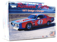 Salvinos JR Models "STP" Richard Petty 1977 Dodge Charger 1/25 Model Car Kit