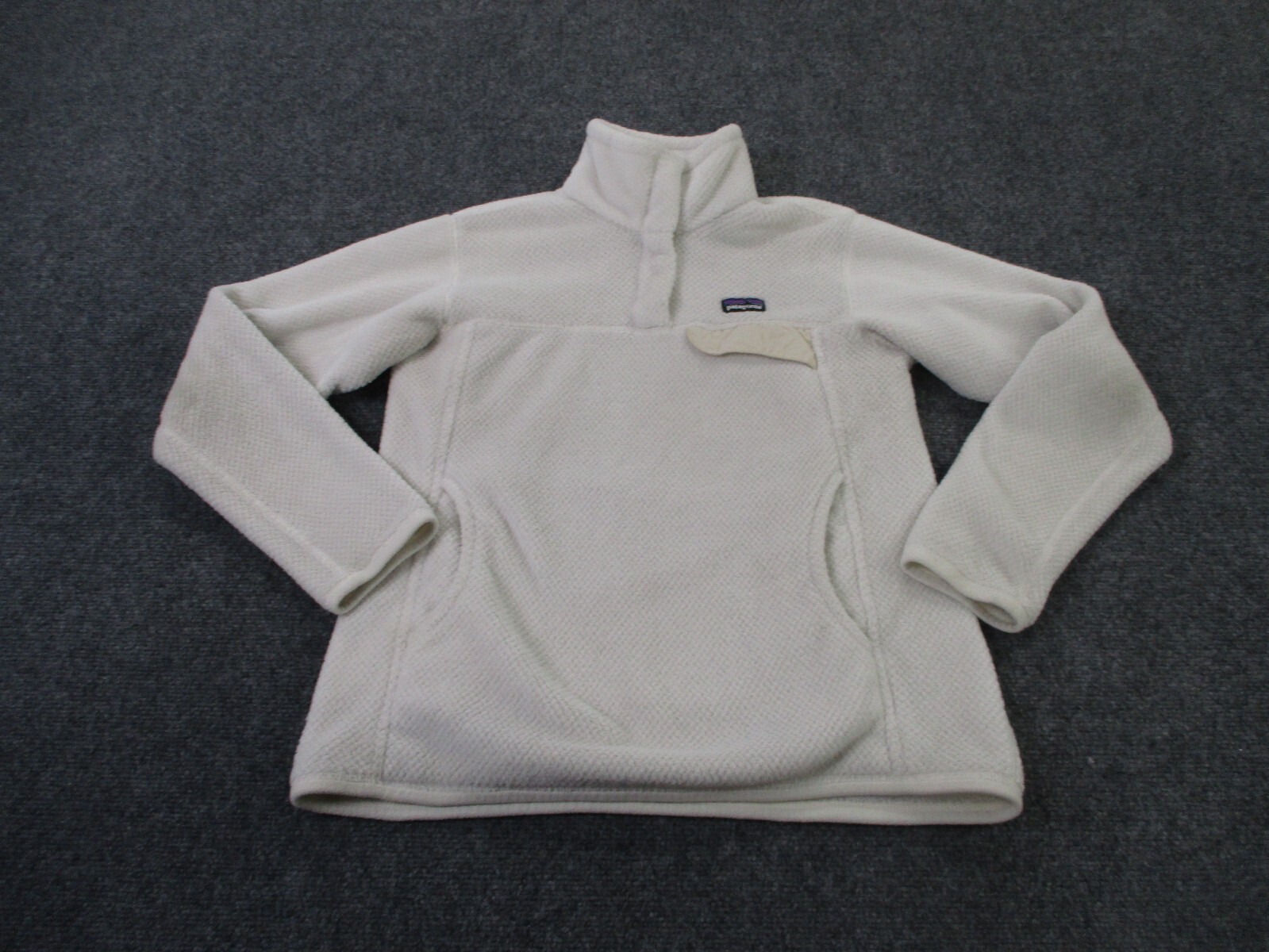 Patagonia Jacket Womens M White Snap T Fleece Fuzzy Sweater Outdoors Camping