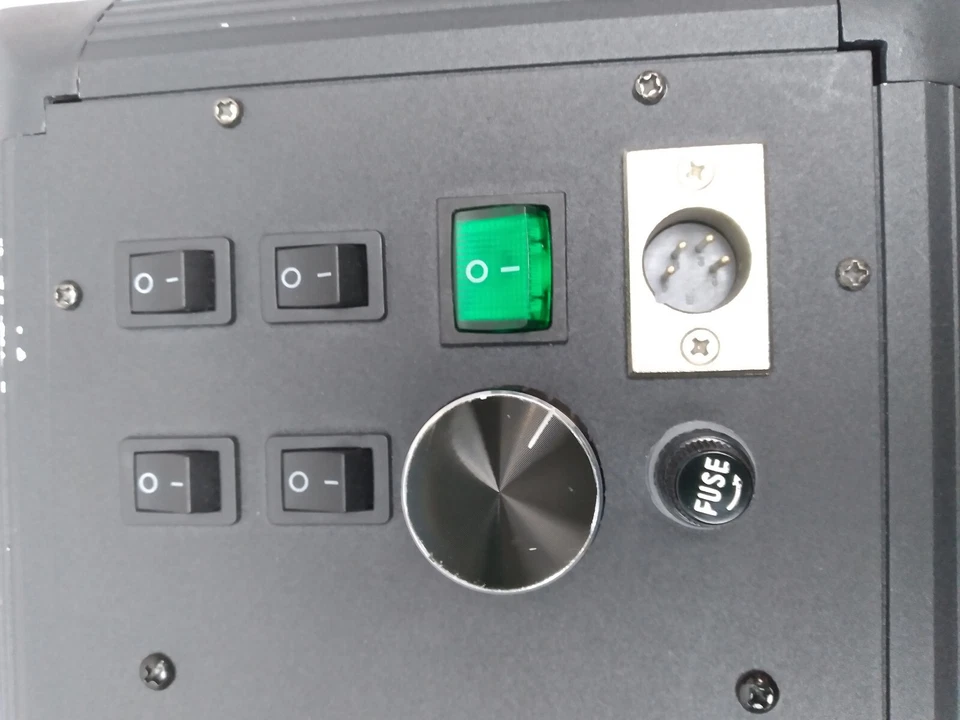 ikan LED Lights, 1x LED500ASL & 2x iLED312AS Bi-Color Studio Lights Kit w/ Case - Image 4 of 4