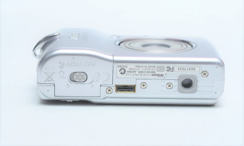 Nikon Coolpix L12 7.1MP Digital Camera w/3x Zoom - Picture 3 of 3