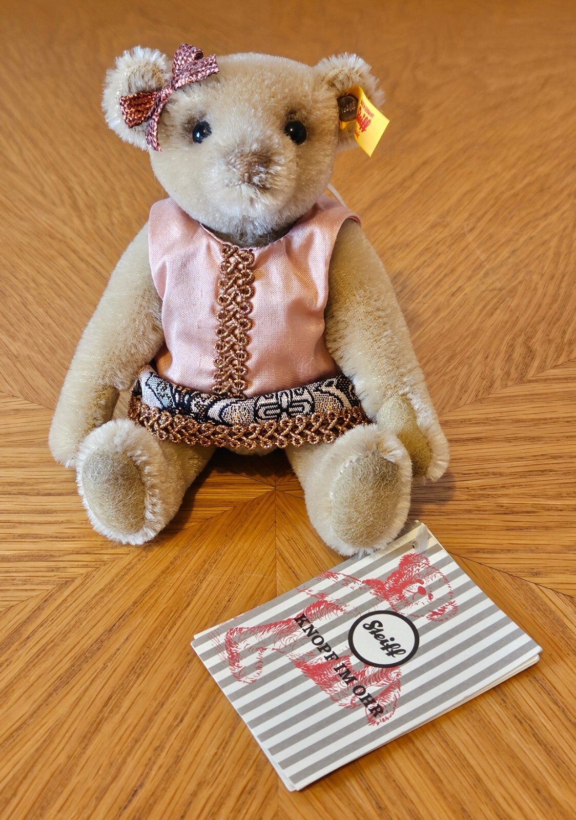 STEIFF VINTAGE MEMORIES 026850 TEDDY BEAR TESS 16CM MOHAIR WITH ORIGINAL BOX
