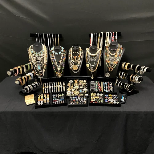 235 pc Antique Vintage Estate Costume Jewelry Some Signed. Lot 700