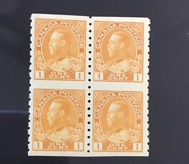 Canada 1923 XF MNH & VLH Sc#126 Blk of 4 Imperf Center,    (W16)