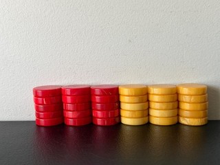 30 pc Vintage Catalin Bakelite Backgammon Checkers Butterscotch & Red 233 Grams