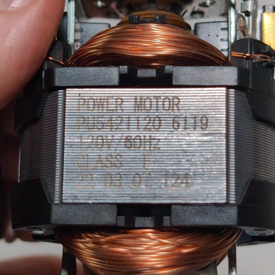 Máquina de café grano a taza Smeg BCC12 - Conjunto de molinillo de repuesto Foto 3 de 3