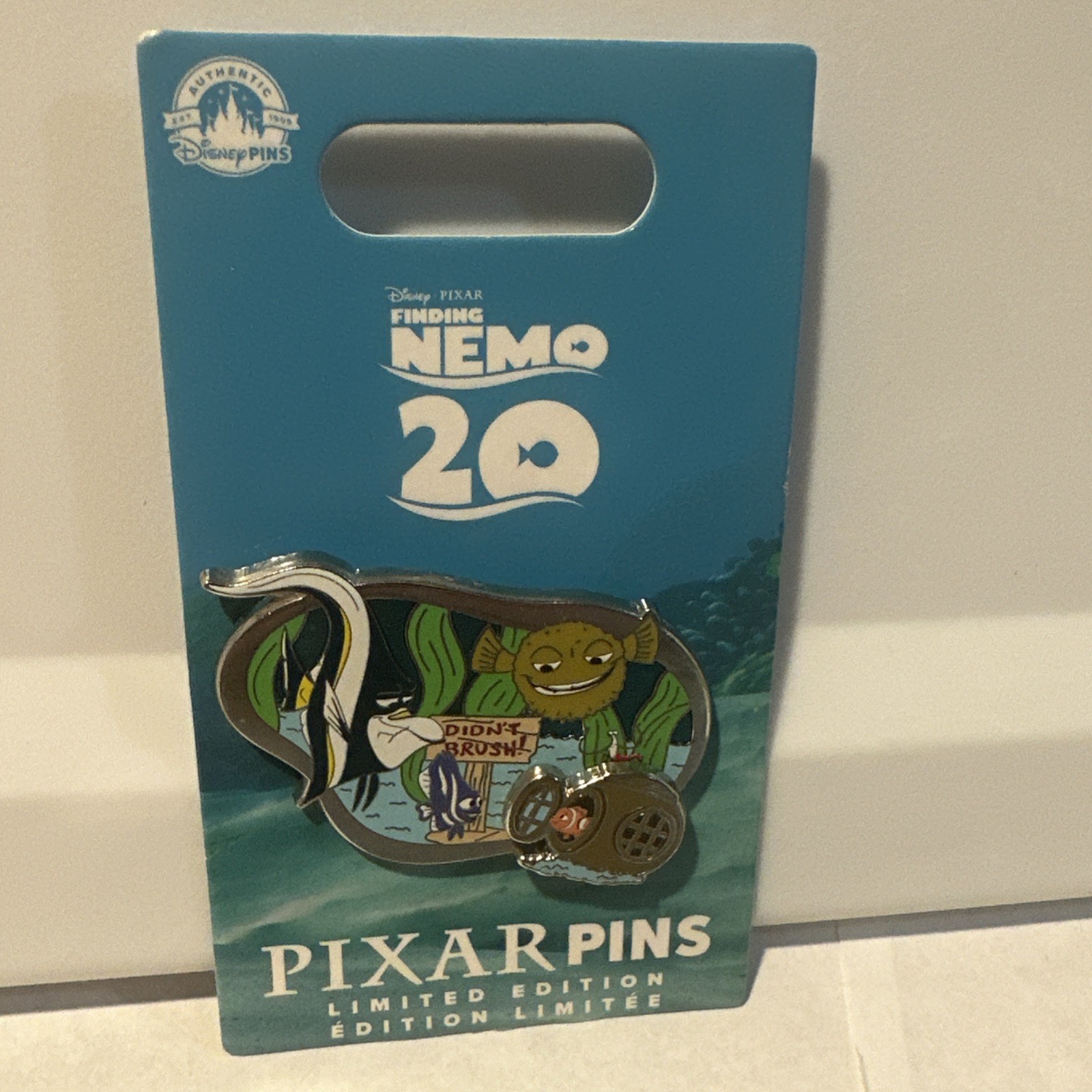 2023 Disney Parks Pin Finding Nemo 20th Anniversary Deb Nemo Gil Bloat NEW HTF