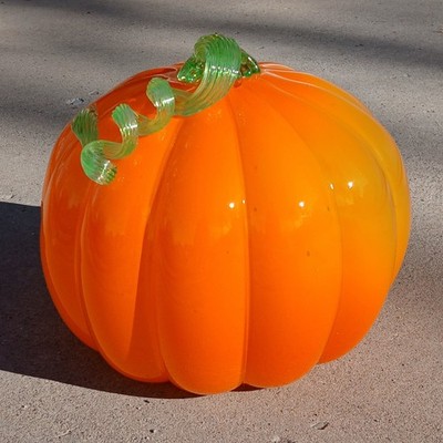 Hand Blown Art Glass Classic Orange Pumpkin w/Green Spiral Stem, Handcrafted 9''
