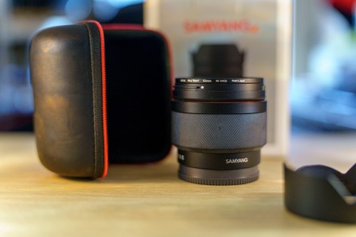 SAMYANG AF 12mm f/2 Lens for Sony E + Hoya 62mm UV filter Used - Picture 3 of 6