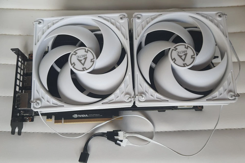 GeForce RTX 2080 Ti Inno3D X3 Gaming OC + dissipatore Raijintek MORPHEUS 8057 - Immagine 3 di 4