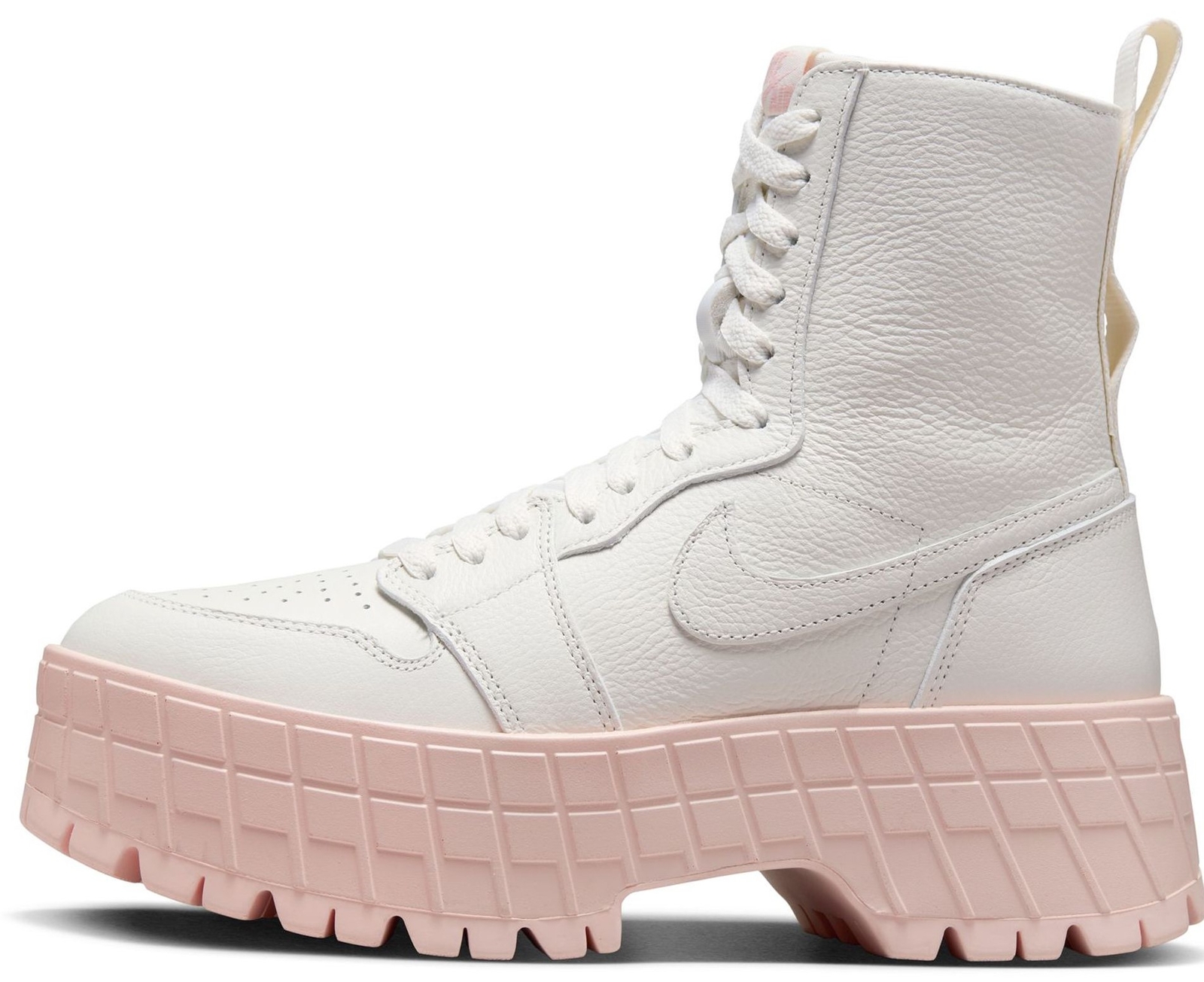 Женские кроссовки Jordan 1 Brooklyn SailПарус-Легенда розового цвета FJ5737 116 32490₽