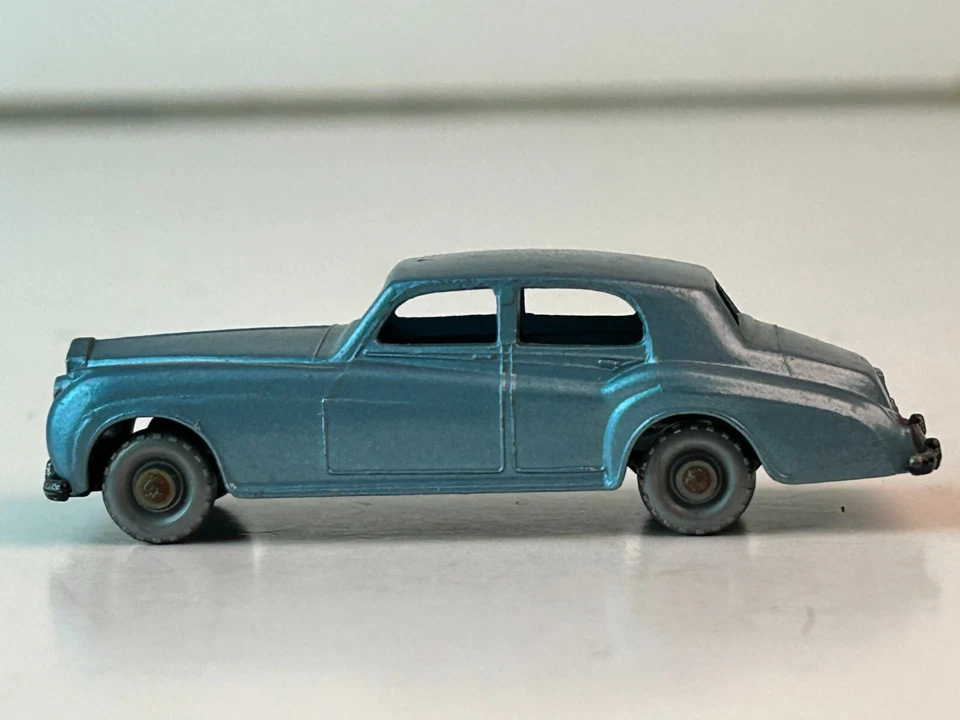 Matchbox Gray Wheel No. 44 Rolls Royce Silver Cloud, Silver Plastic Wheels - Image 2 of 4