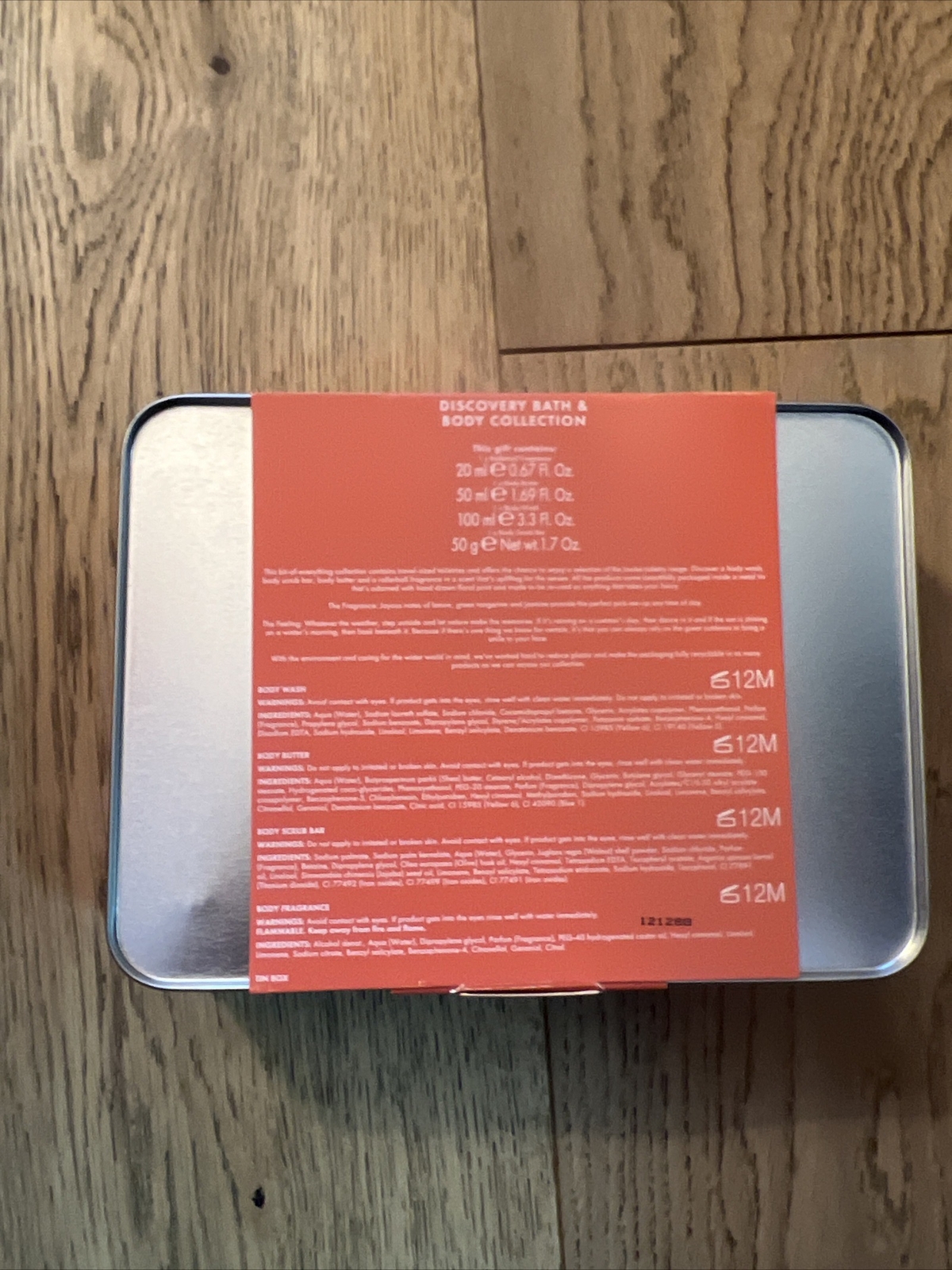 BNIP Joules 'Discovery' Bath & Body Collection Gift Set in Floral Tin