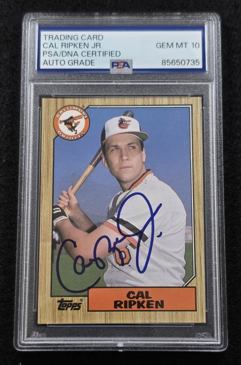 Topps Baseball Cal Ripken, Jr. Autographed Sports Trading Cards