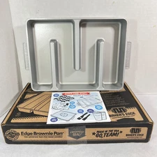 Baker's Edge Brownie Pan 9" x 12" Cast Aluminum Non-Stick Made in USA Orig. Box