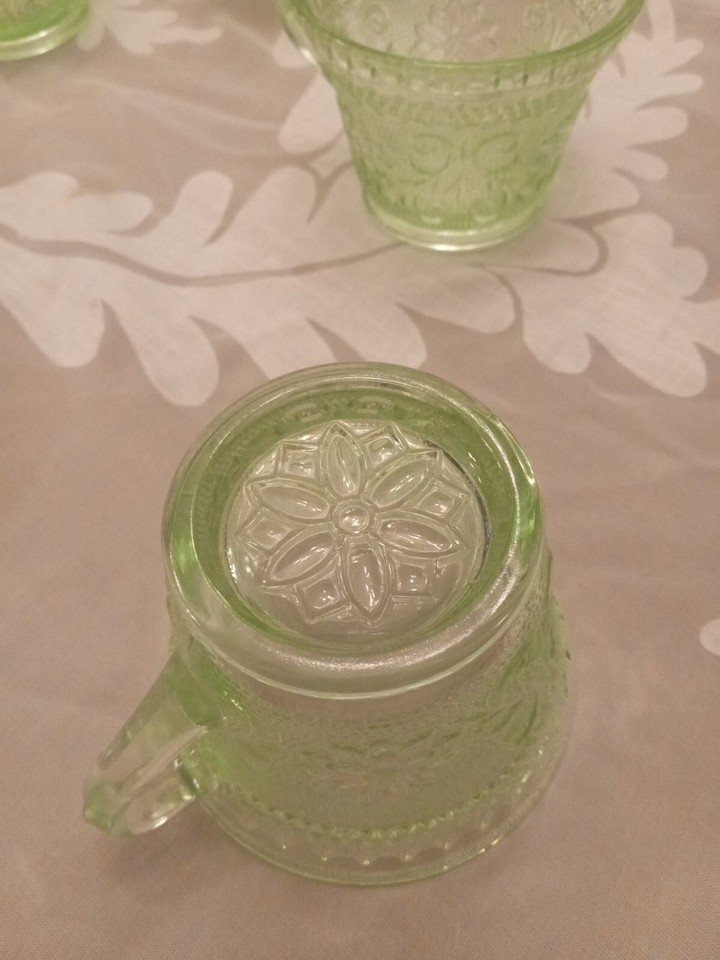 Vintage INDIANA TIARA GLASS Chantilly Green Sandwich Punch Bowl 12 Cups