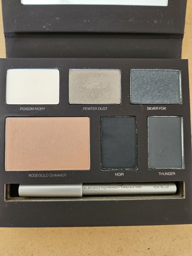 Laura Mercier Daring By Night Eye & Cheek Colour Palette Makup - Picture 7 of 11