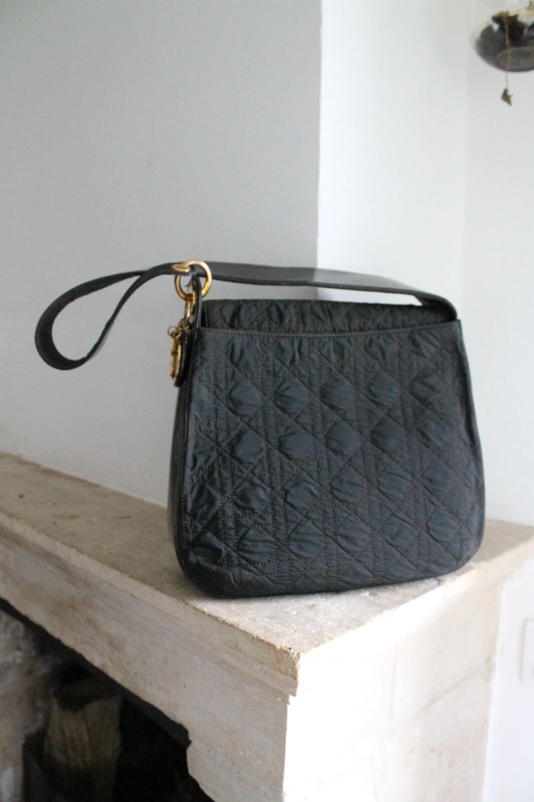 Dior sac à main vintage en toile cannage et cuir verni marron